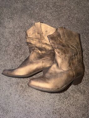 Pierre Dumas Metallic Bronze Studded Western Ankle Boots